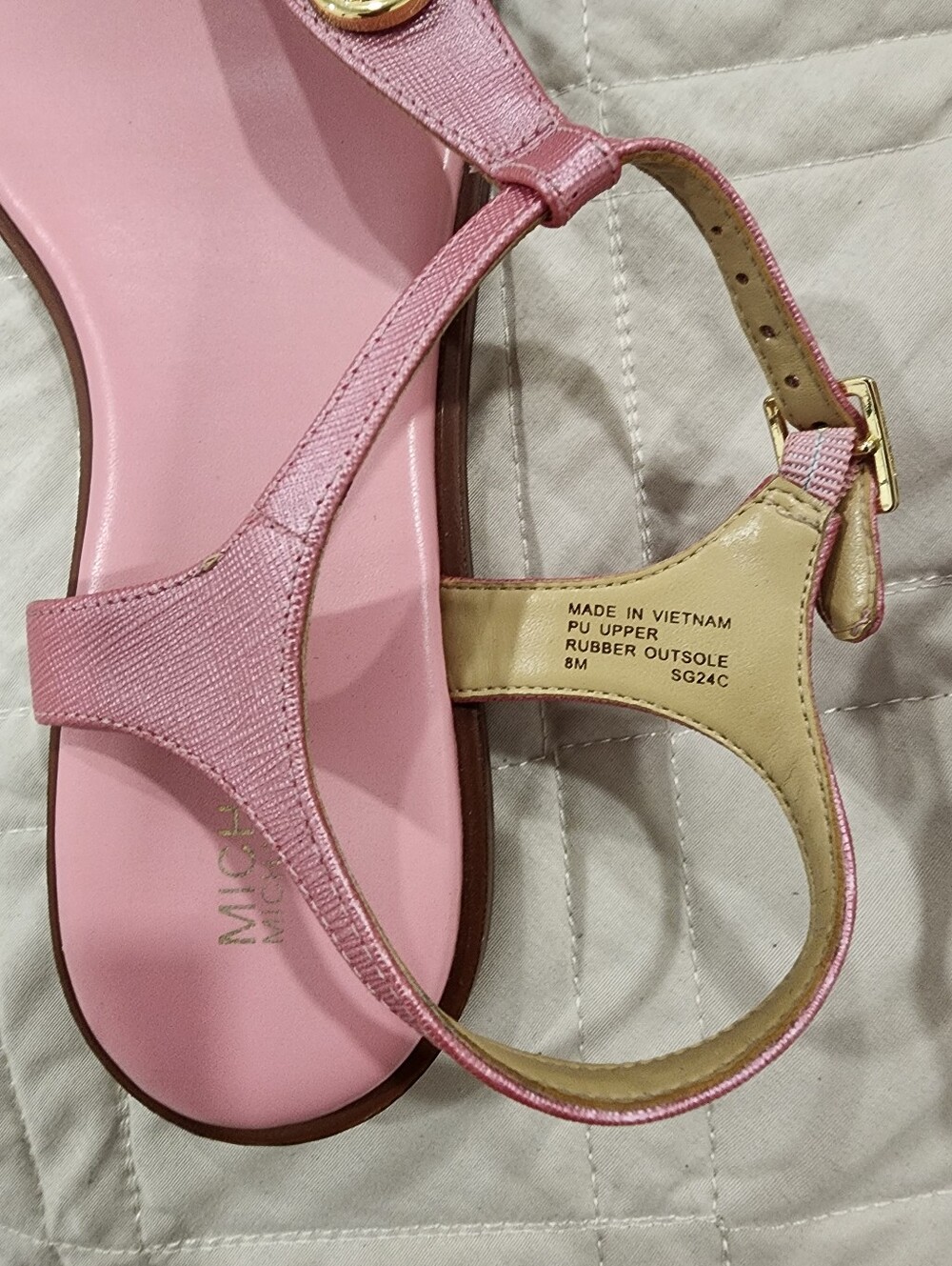 Michael Kors Mallory T-Strap Flat Sandals Pink Crosshatch Gold MK Medallion 8 - Picture 9 of 13